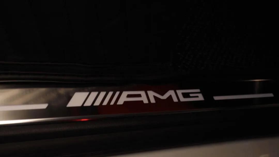 两天一套贴膜,三天一套排气,土豪的改装简直壕无人性