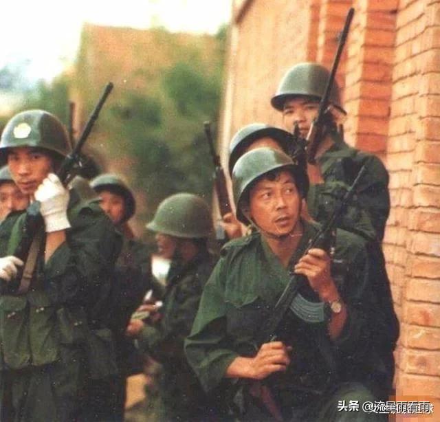 20把冲锋枪打不过一支步枪：我军全部淘汰这种冲锋枪