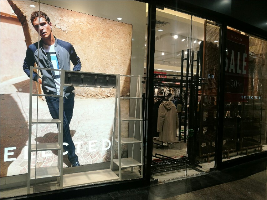 冷清清的商场现状,冷清依旧的商场