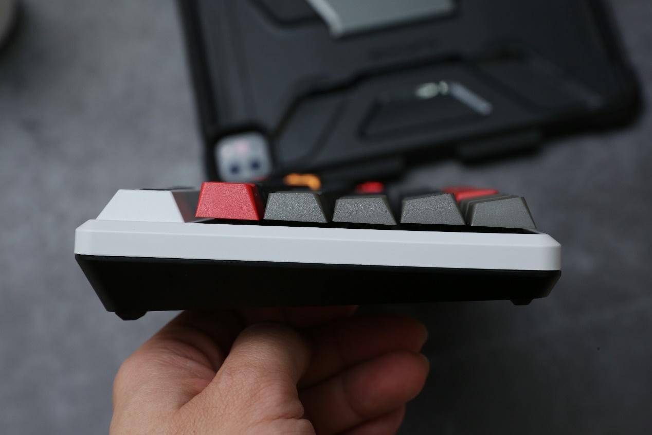 家里电子设备居然一夫多妻？如何优化家中电子设备的使用方式