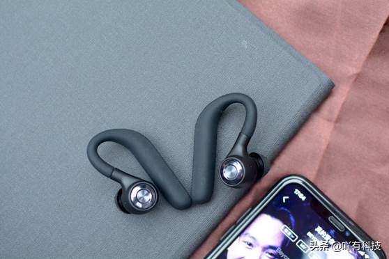 閰锋垜x1,閰锋垜鏃犵嚎鑰虫満x1