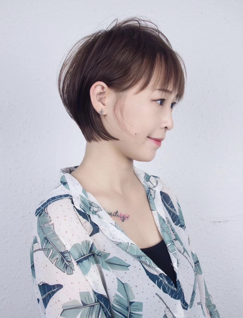 适合各脸型的短碎发自然发型女,微胖男生发型2021流行发型短碎发
