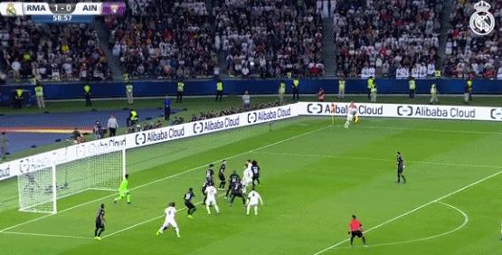 71场进1球！皇马“太子”铁树开花打进生涯首球，女友激动看哭