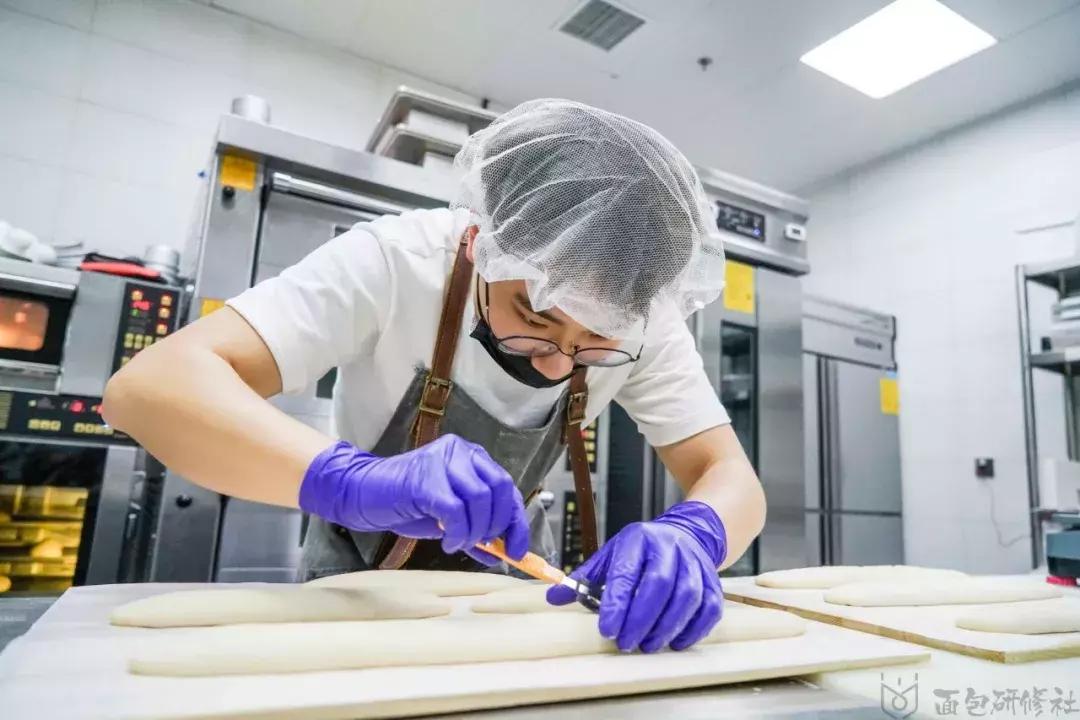 从私房烘焙到开店,从私房到门店