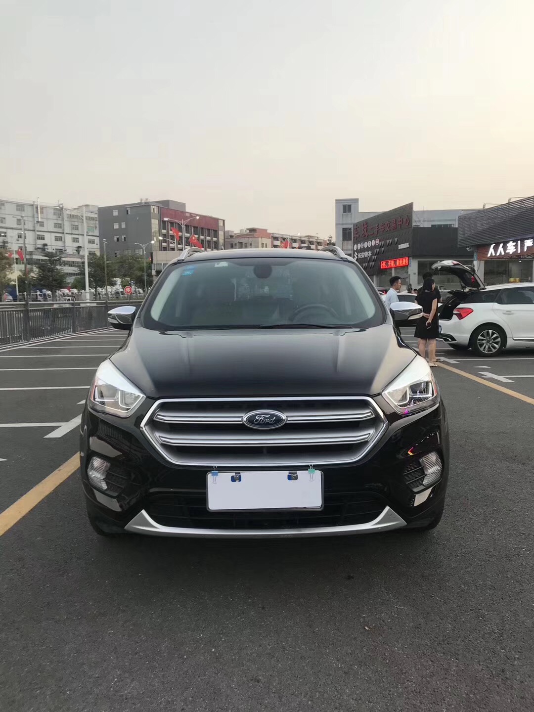 银色新款福特翼虎,2020款福特suv翼虎