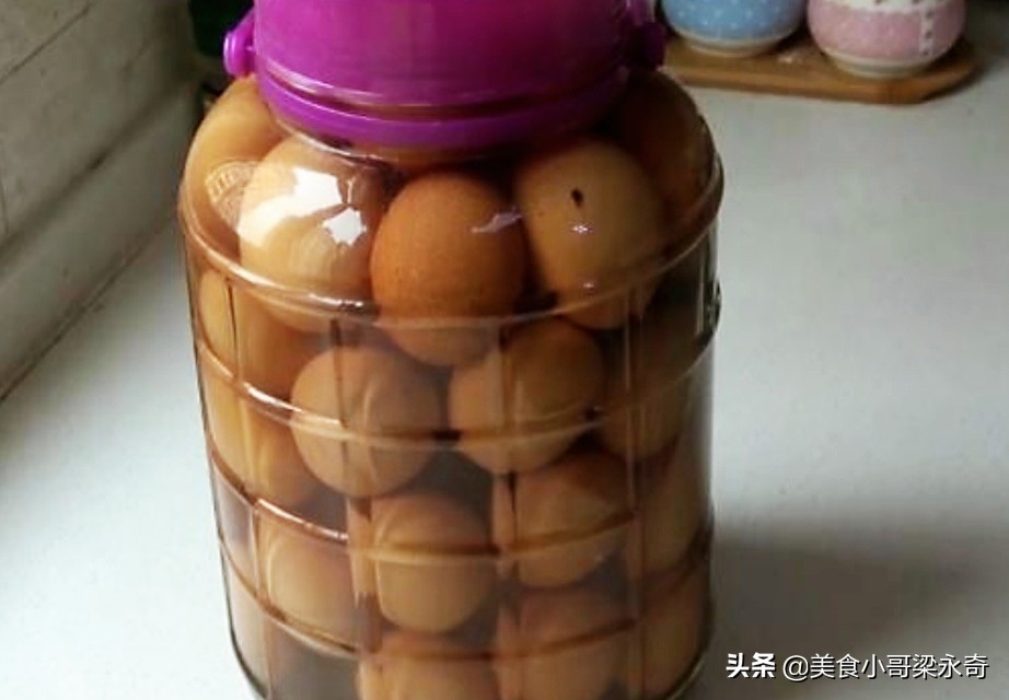 腌鸡蛋的土方法简单易学,奶奶祖传的鸡蛋做法