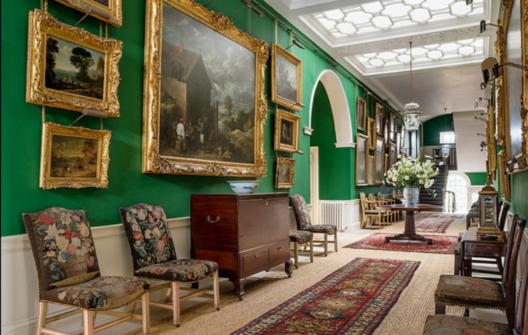 英国查尔斯王子也用假货？豪宅里超9亿的3幅名画，被爆全是赝品