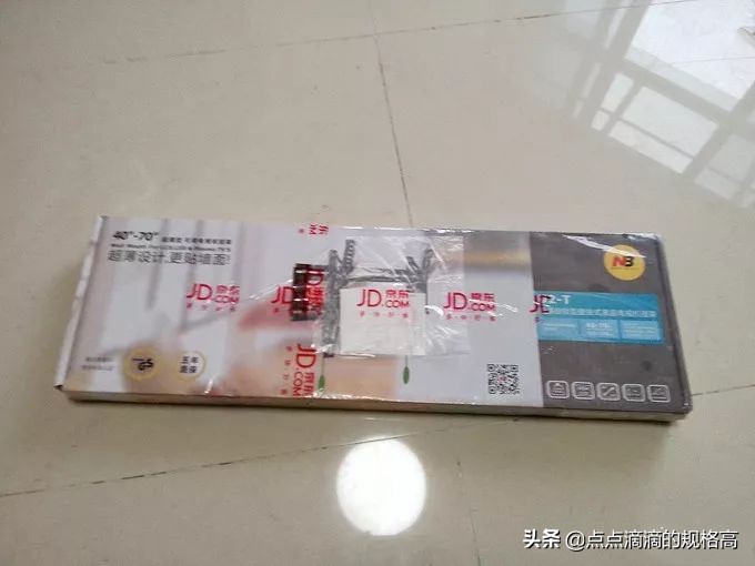 索尼电视底座支架怎么安装视频,l型通用电视挂墙支架安装方法