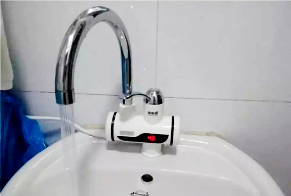 小厨宝与即热式水龙头哪个好,即热式水龙头和小厨宝哪个更好