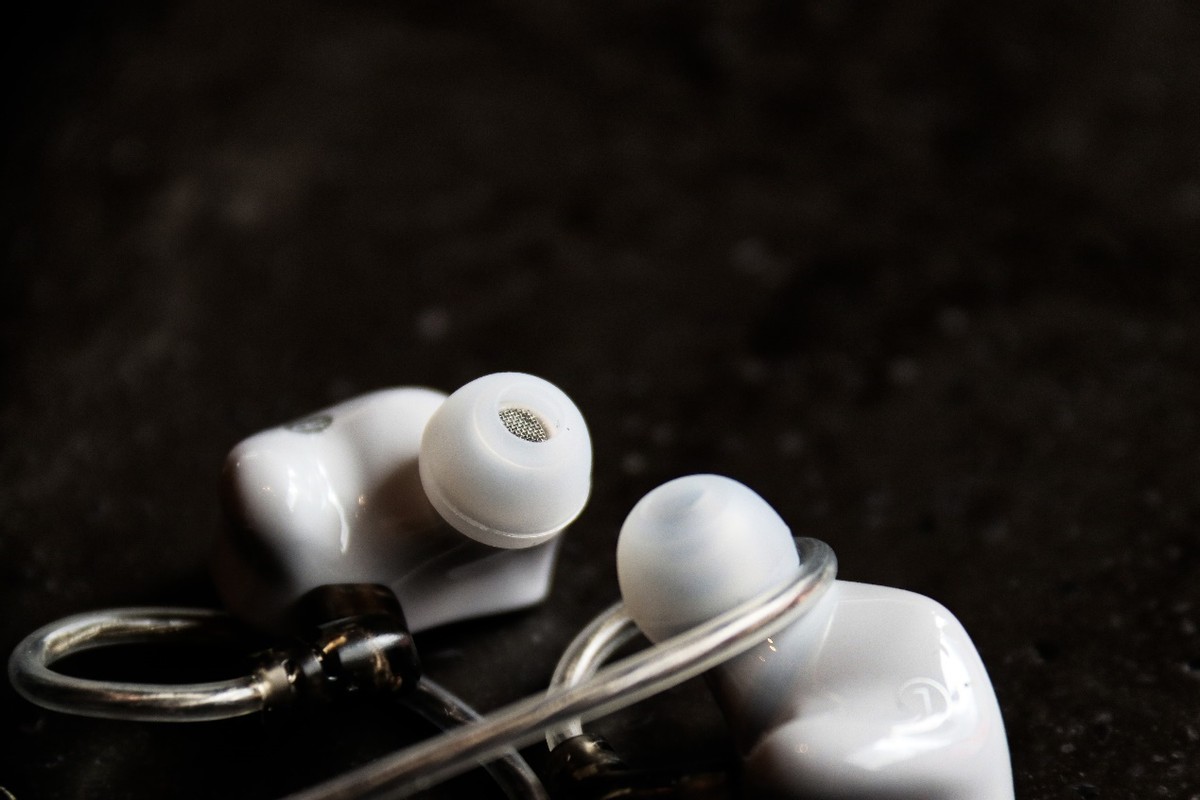 有线耳机会被取缔，MYRYAD首款表态，百元级HiFi耳机深度体验