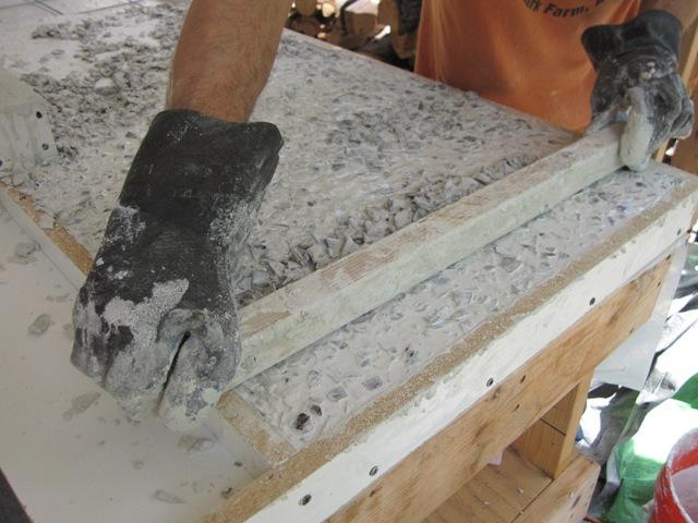 玻璃瓶厨房用什么好,家里玻璃瓶碎了该怎么处理