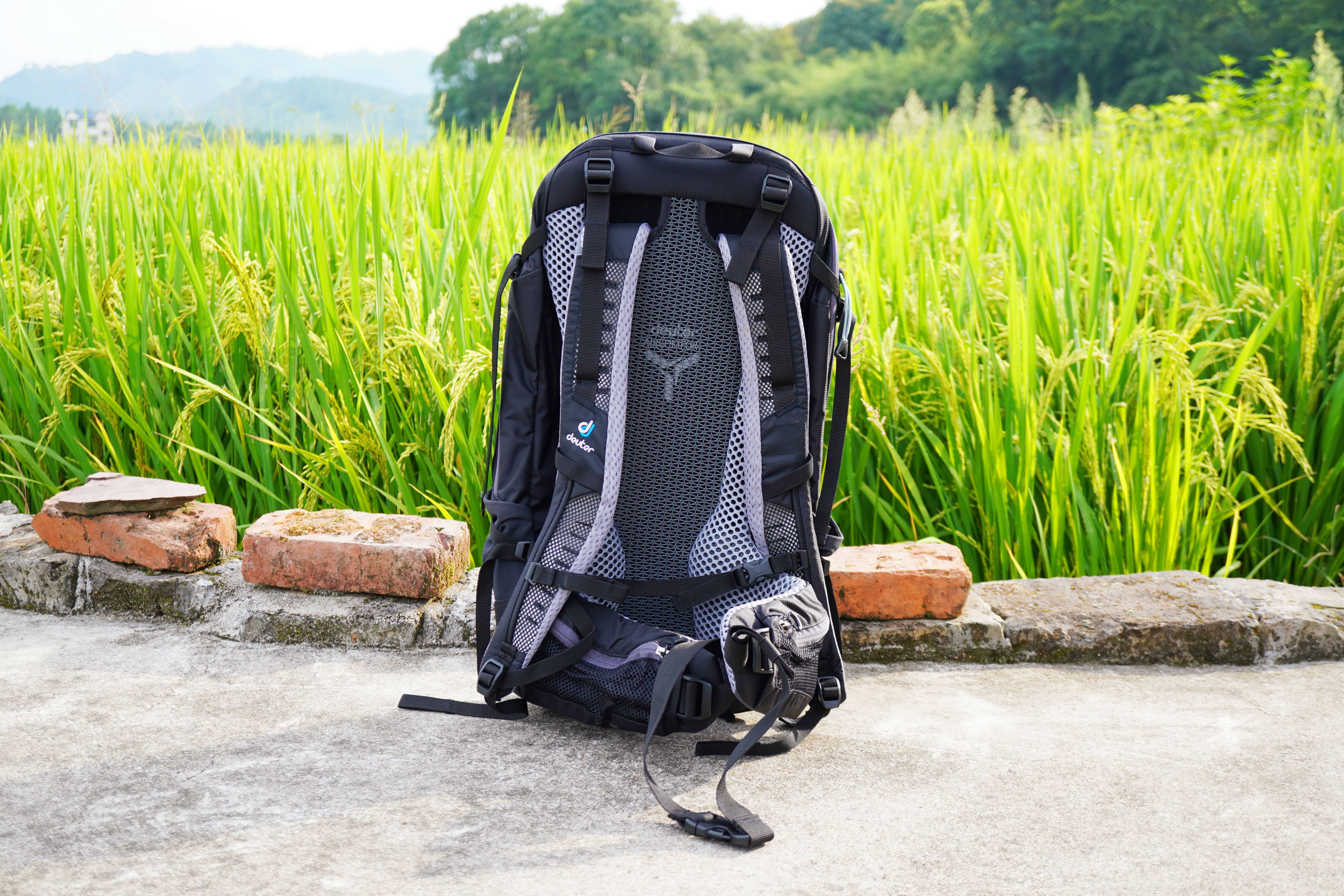 有容乃大，轻便上身——多特福特拉HIKING徒步旅行28L双肩背包