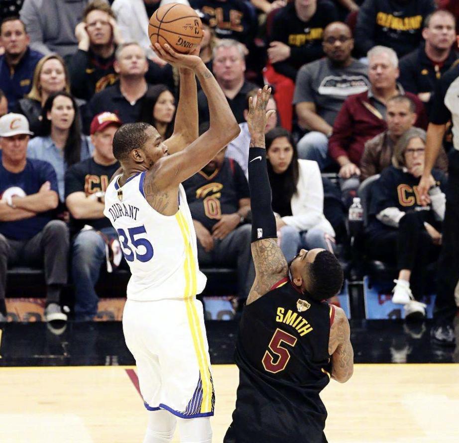 美媒发布总决赛单场最好表现，巴特勒三双仅列次席，榜首毫无争议