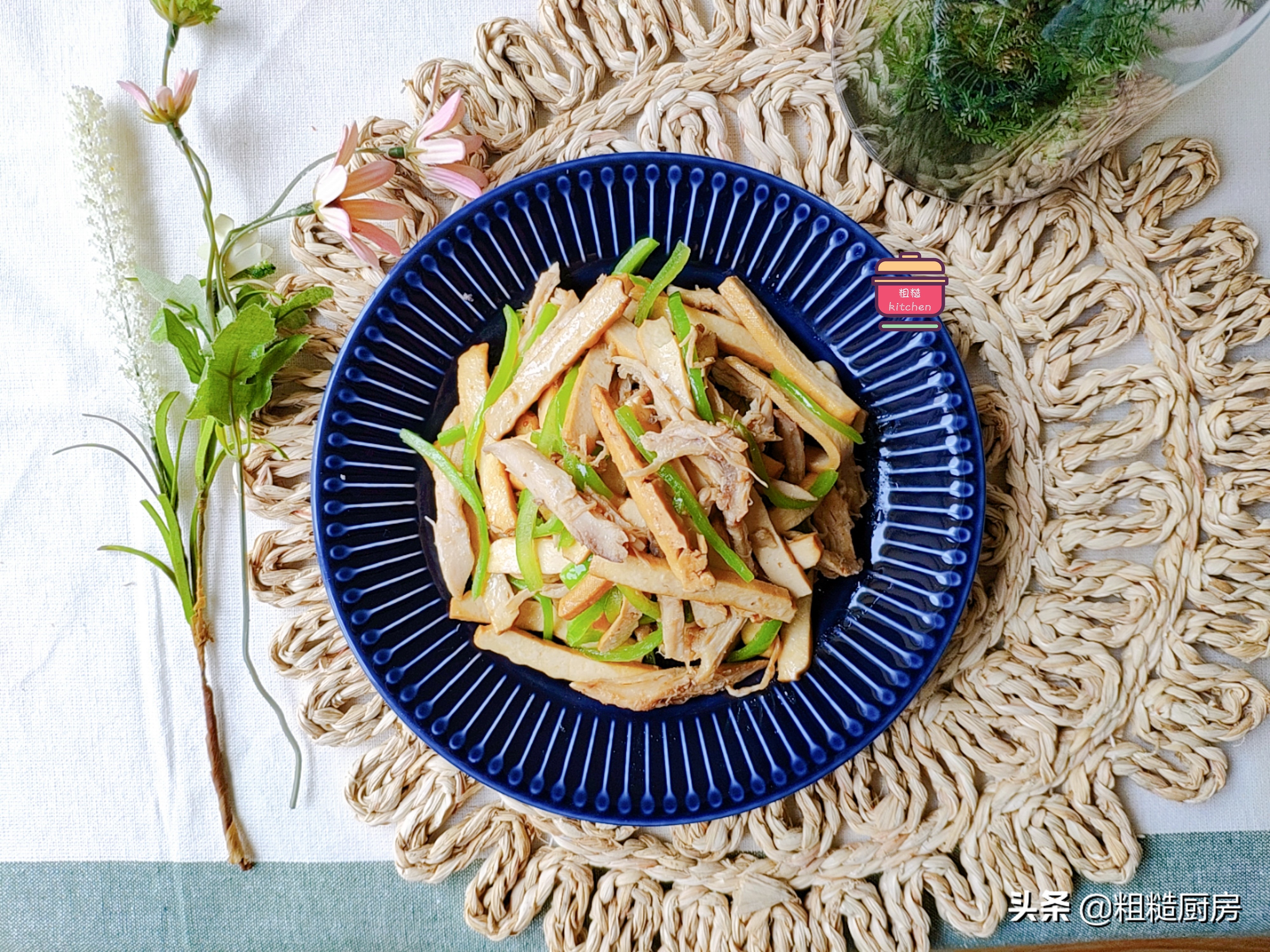 烧鸡简单配料味道也鲜美,贪便宜买一元鸡