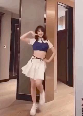 刚出道就被骂,被骂上热搜的出道女星