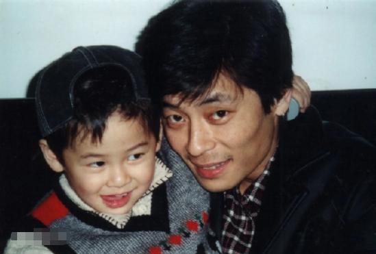 王杰被毒嗓子是真是假,王杰被毒哑之谜