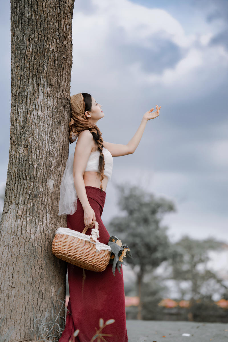 一片落英，一枚枫红，微醉了这个季节的明媚