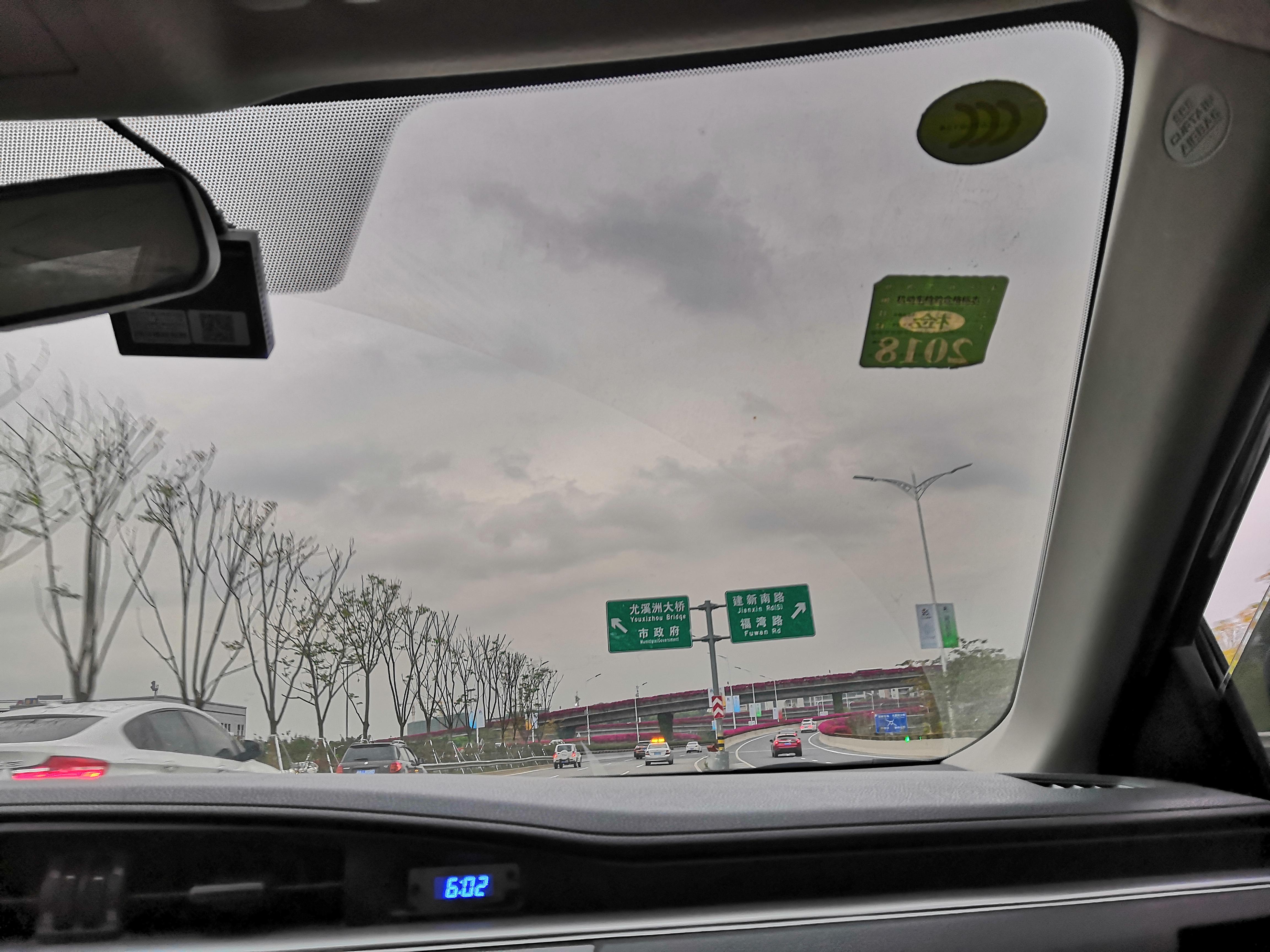 小伙网购一台车,小伙买11代思域