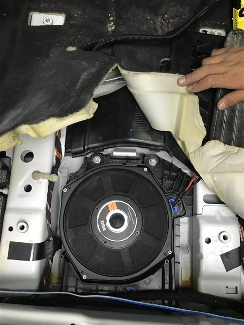 宝马5系倒模三分频音响改装,宝马5系三分频音响改装