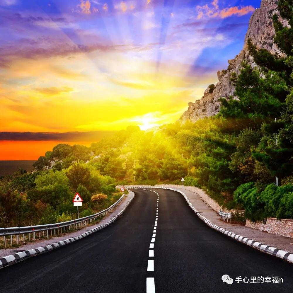 行驶在路上的车辆被石子崩掉漆,行驶在路上的车牌号