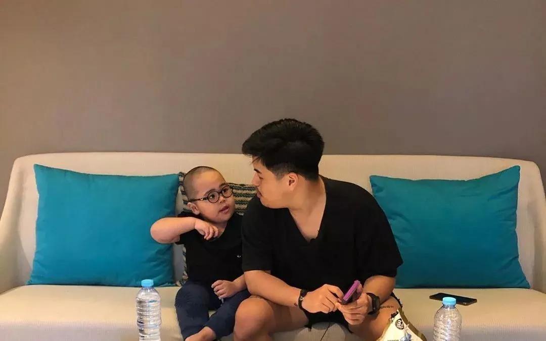 小胖子tatan表情包微信,跟tatan很像的小胖子表情包