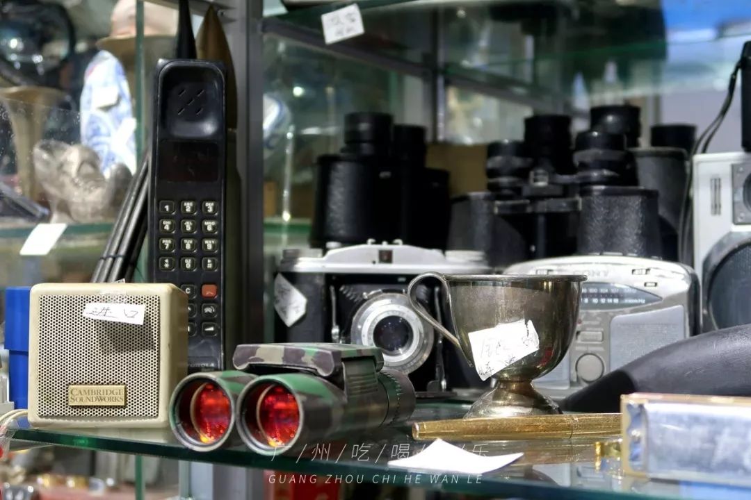 旧货市场机械胶片相机,120块的理光傻瓜胶片相机