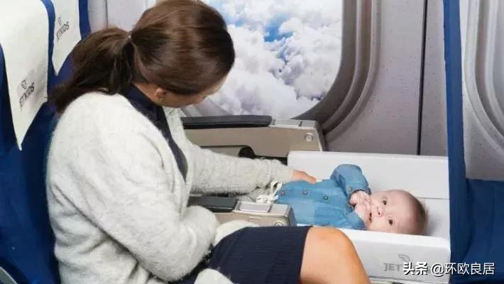 婴儿出国飞机托运要求多少,婴儿坐飞机出国要购票吗
