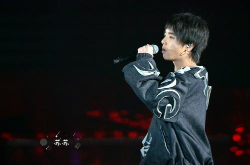 唱歌挤嗓子的小技巧,唱歌挤嗓子