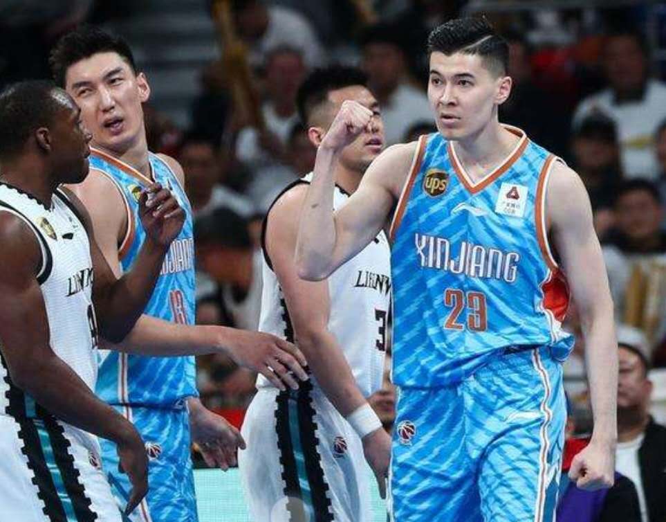 华南虎跟东北虎谁厉害,东北虎战华南虎