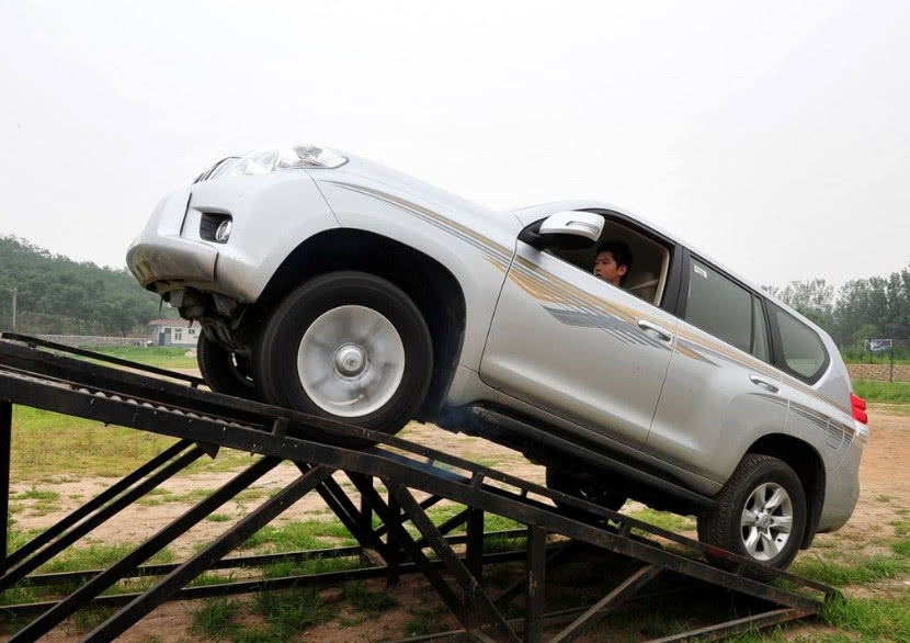 超过100万的丰田霸道,丰田霸道几十万的越野车