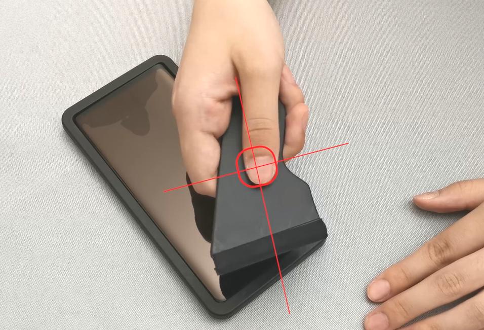 手机钢化膜怎么贴教程无黑边,手机贴钢化膜好还是水凝膜好