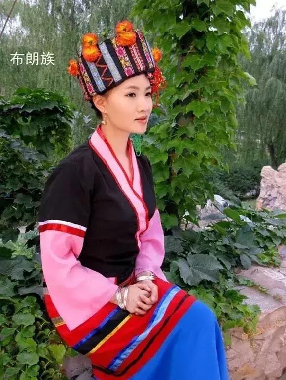 56个民族美女服饰图片大全,56个民族女生的漂亮服装