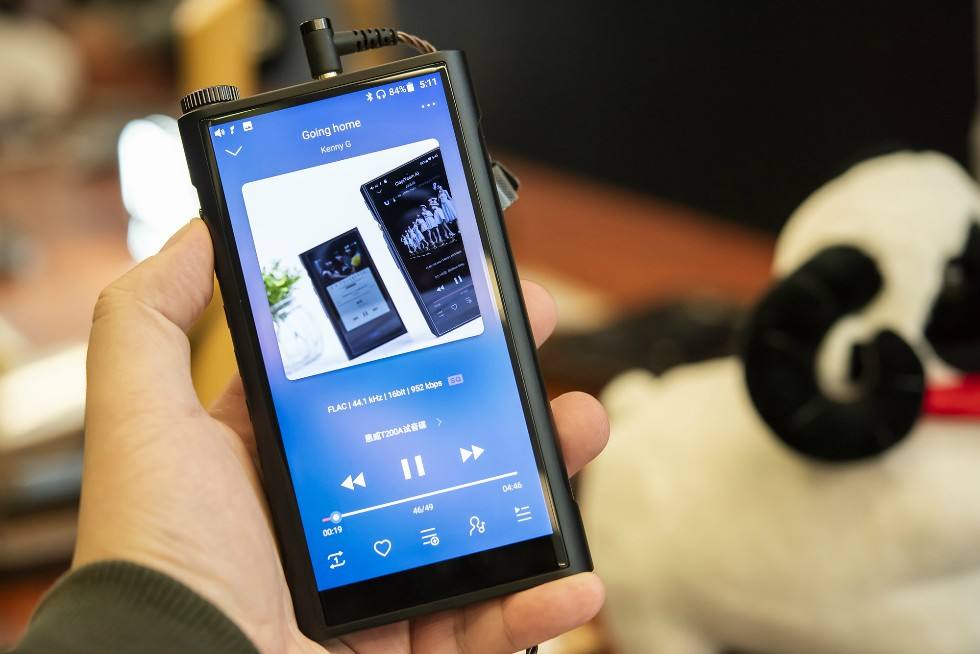 飞傲m15接耳放,飞傲m15和小墨菊比较