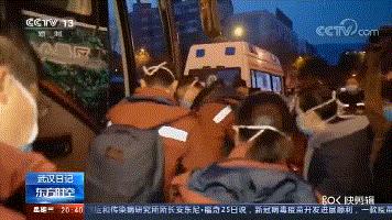 “你守护病人，我守护你”，抗疫中最美的爱情