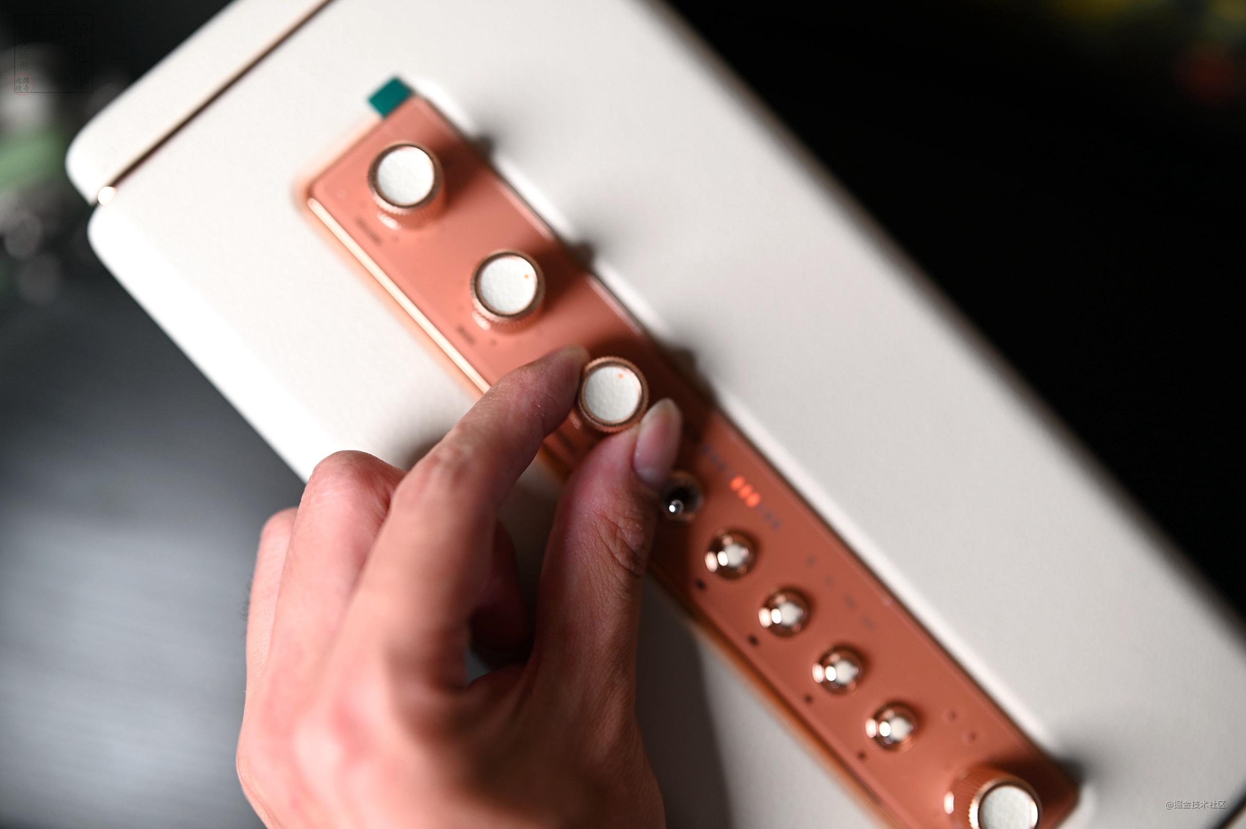 性能最好的便携式音响,猫王mate4旗舰型重低音