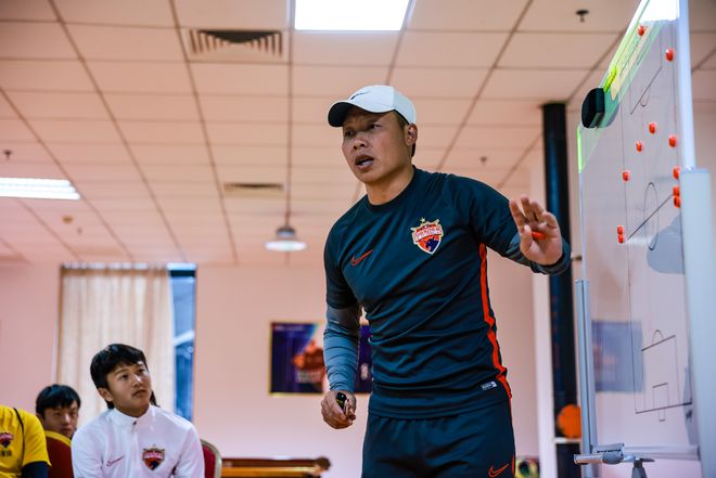 比肩梅罗的中国球员,比肩梅西的中国球员