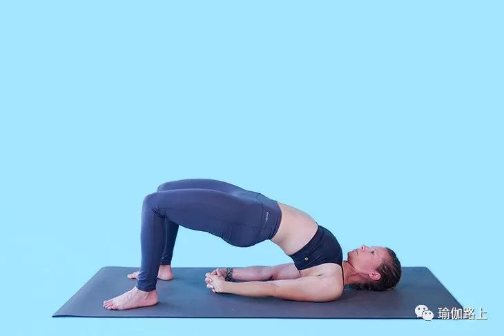 含胸驼背彻底纠正瑜伽体式,帮助孩子改善含胸驼背瑜伽