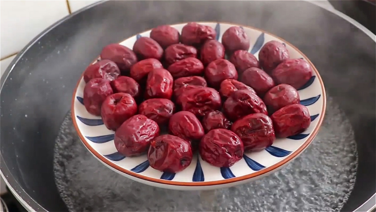 想吃江米枣糕怎么做,想吃蛋糕不用买教你懒人做法