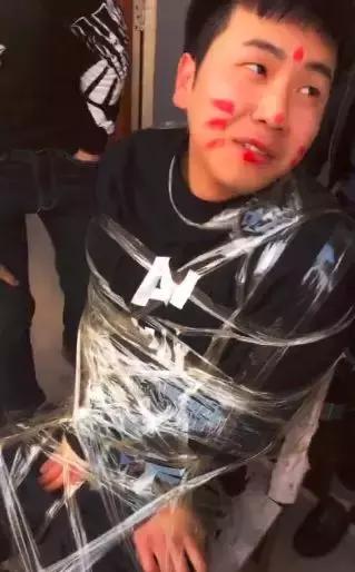 接亲堵门游戏需要提前告诉伴郎吗,新郎接亲堵门游戏大全教程