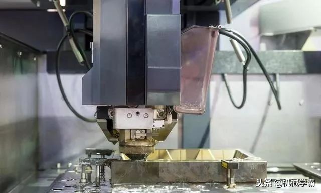 钻头断了丝锥没断什么原因,丝锥钻头断在孔里怎么弄出来