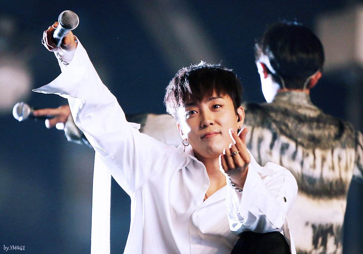 他是韩国顶级爱豆，曾经2次酒驾，结婚2年便离婚，现还活跃在一线