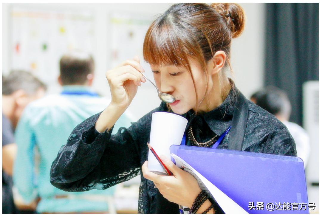 香气扑鼻!达能新品alpro亮相,背后还有一位金牌咖啡师