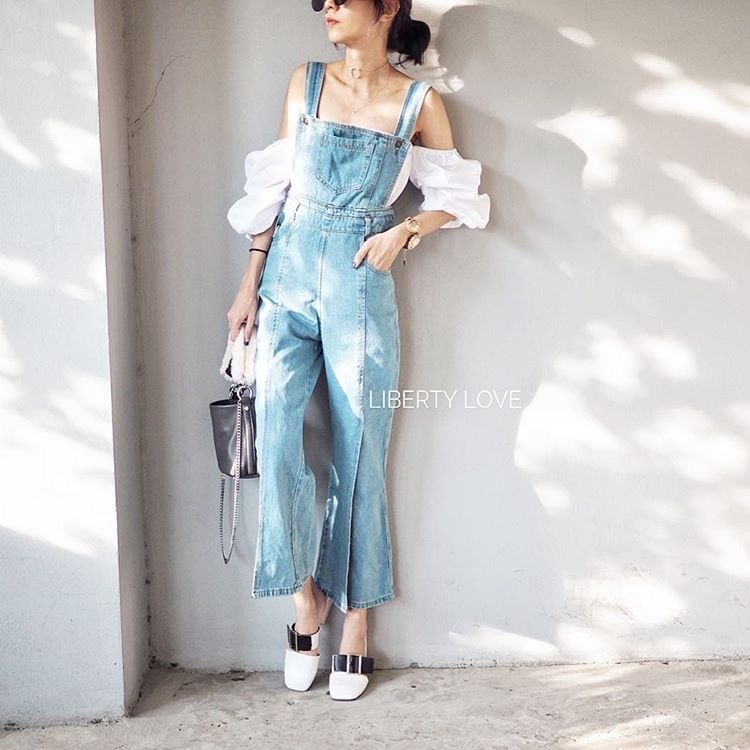 还在穿阔腿裤的你可能不知道,时髦精都悄悄穿起了束脚裤和背带裤