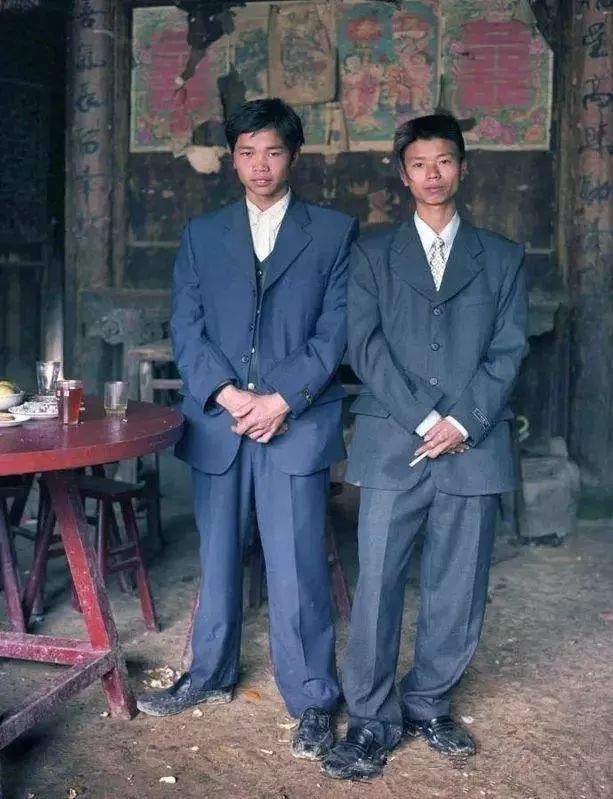 九张反映过年气氛的照片,百张罕见的过年老照片这才是年味