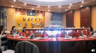 网红餐厅搞笑小品,网红餐厅表演视频