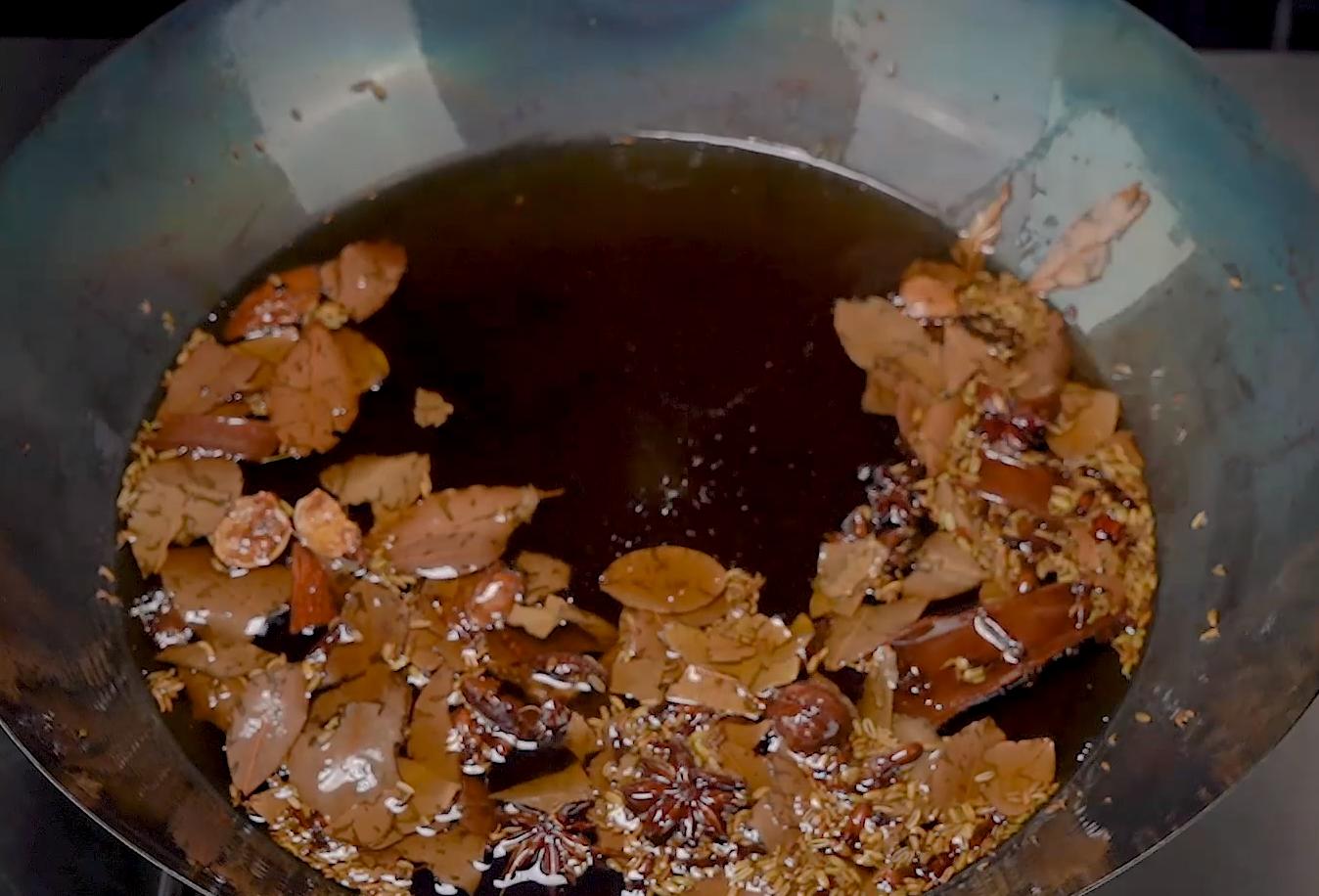 最香的四川辣椒油配方,酒店万能辣椒油制作方法