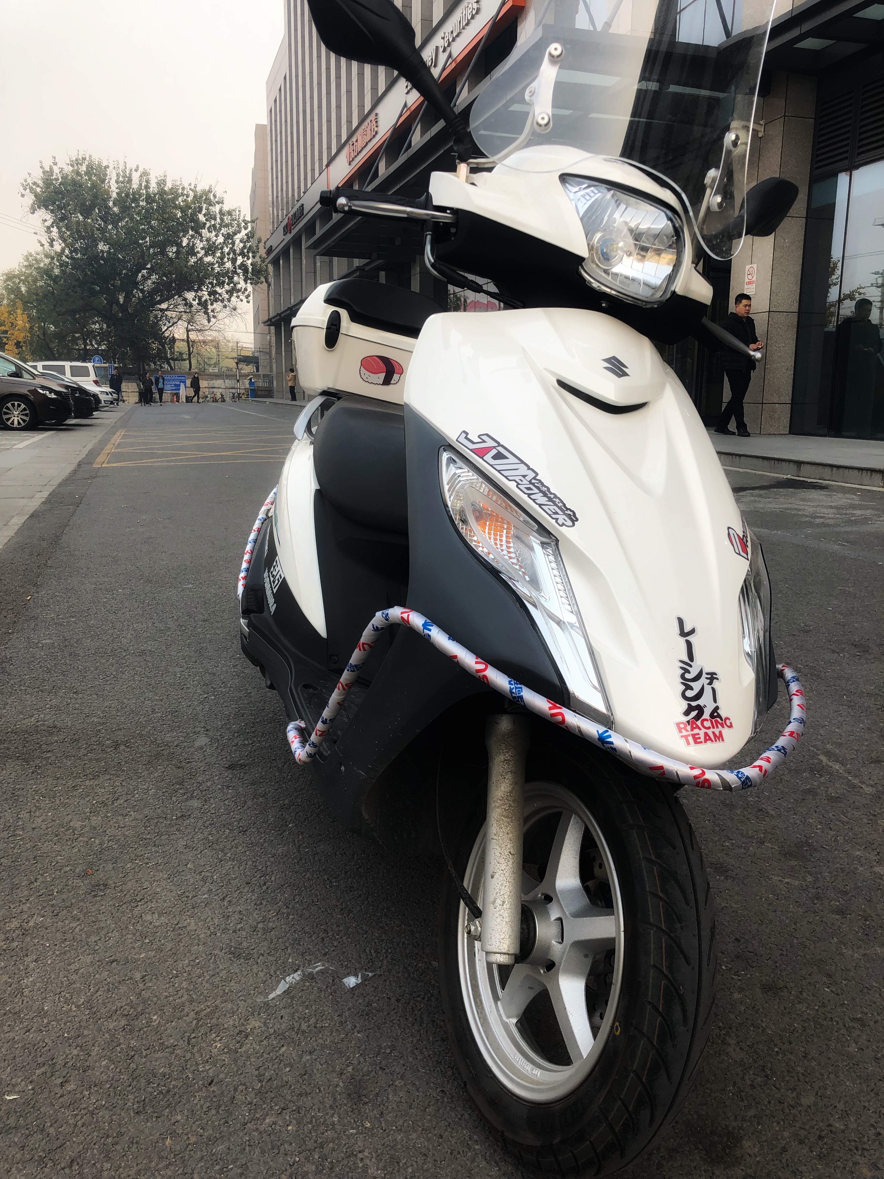 为什么我的铃木uu125前面是鼓刹,为什么选择uu125铃木