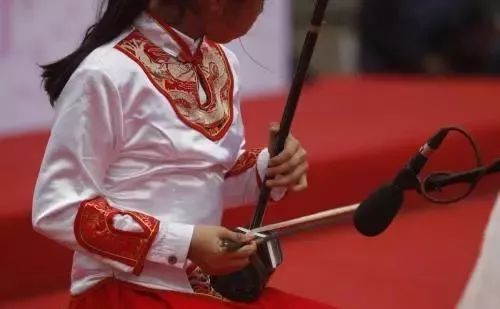 儿童学二胡用什么琴好,少儿学二胡好处