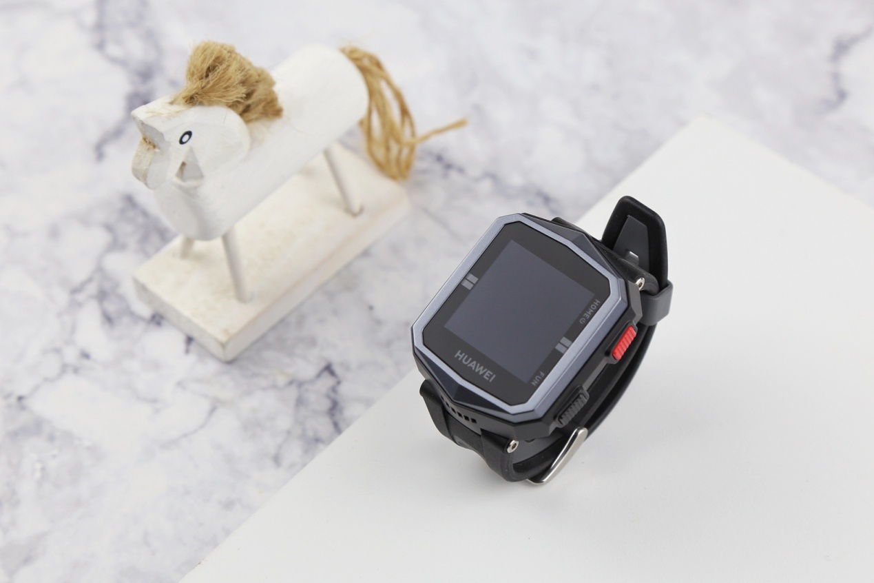 9重精确定位孩子的贴身守护者，华为儿童手表3X体验
