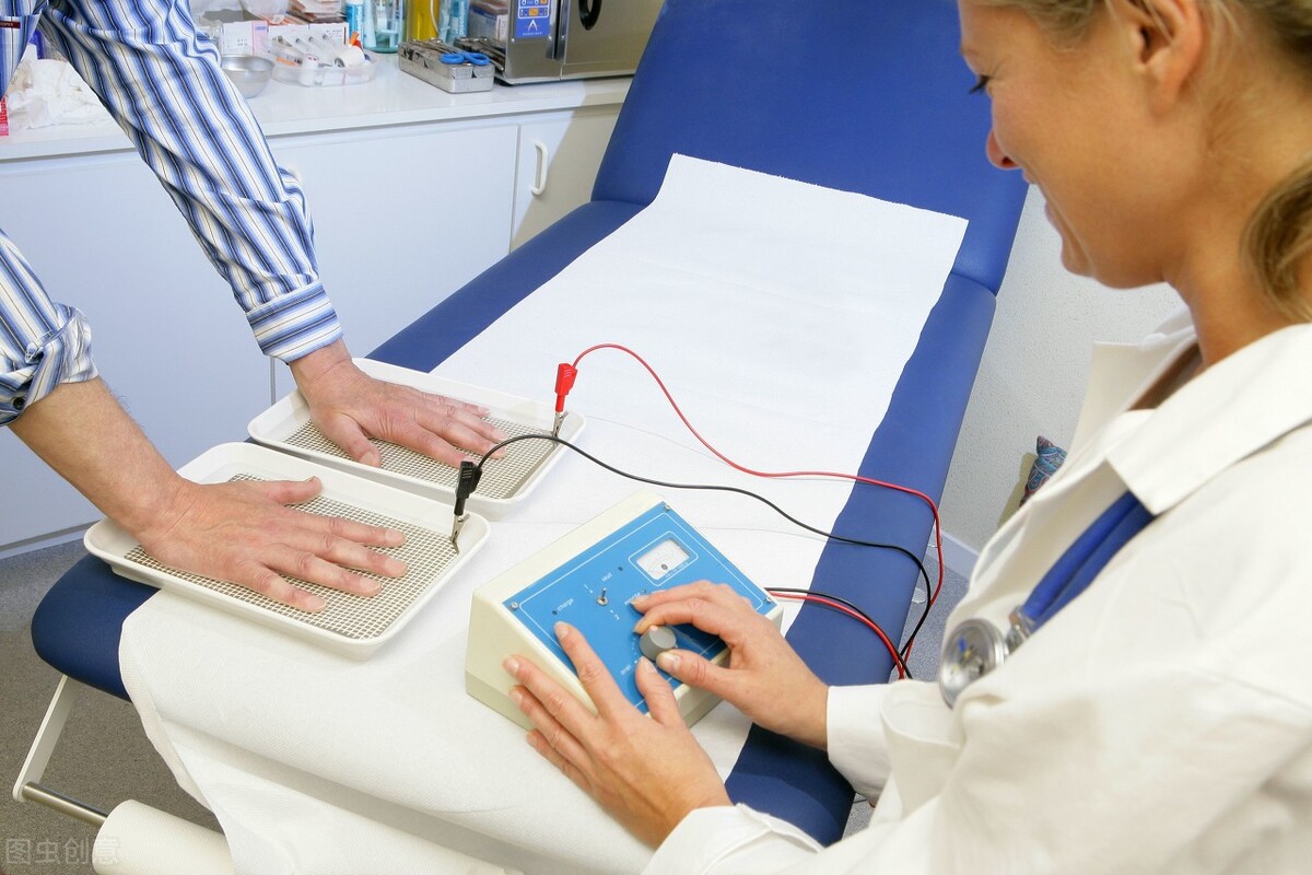 夏天手多汗是手汗症吗,汗手和腋汗是多汗症吗